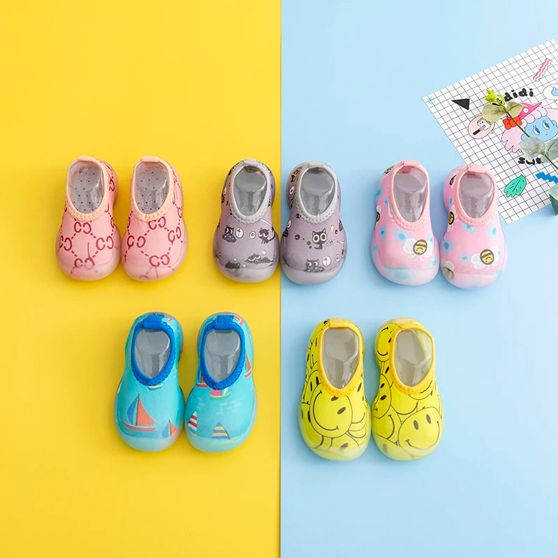 Kids Lightweight Summer Sneakers Swimming Beach Shoes Water Sports Shoes 1-3Y Baby Girls Boys Candy Color Non-Slip Floor Shoes